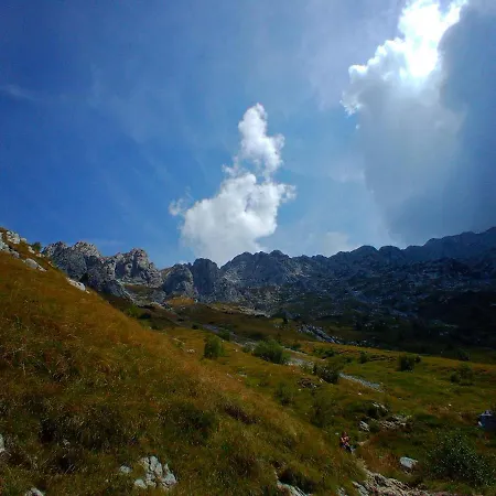 Oda ve Kahvaltı Il Giardino Di Cres