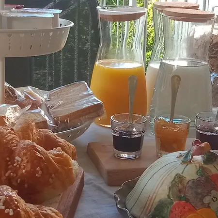 Oda ve Kahvaltı Il Giardino Di Cres *